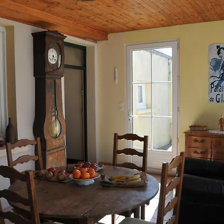 Nyaraló Maison De Famille Rustique Duree De Location 7 Jours Minimum *